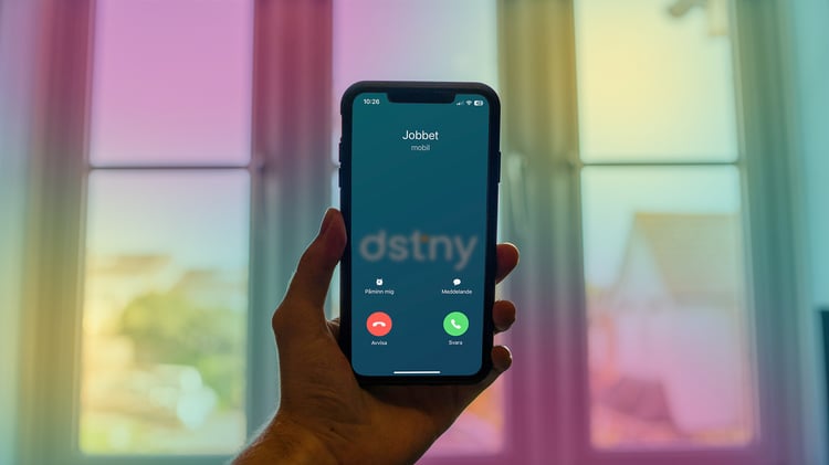 What Is Call Waiting? How It Works on Any Phone | Dstny