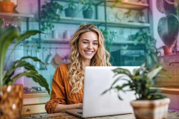 woman-kitchen-home-office-laptoppsd (1)