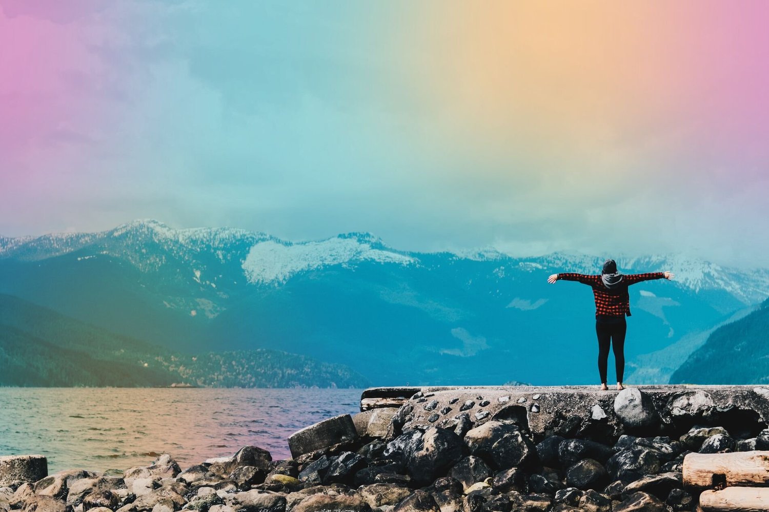 woman-lake-arms-reached-outpsd